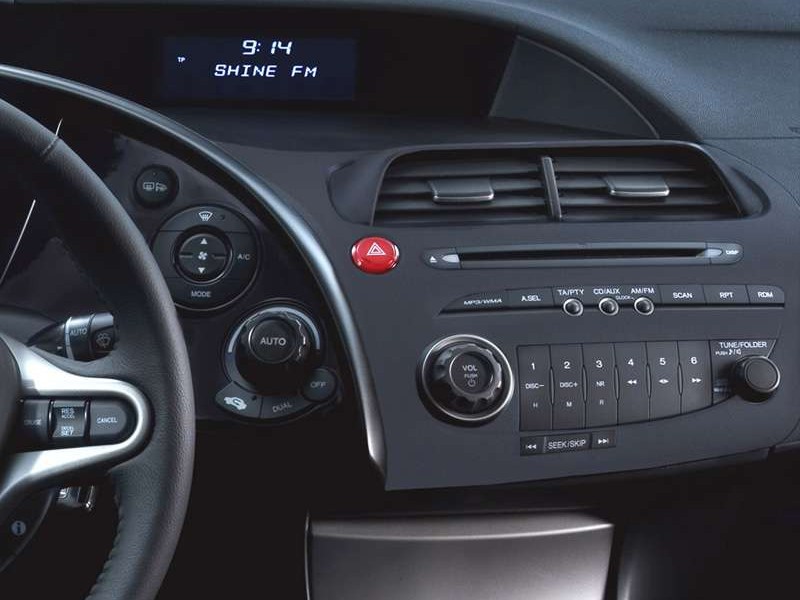 Honda Civic 20062011 2 DIN. rádió beszerelő keret